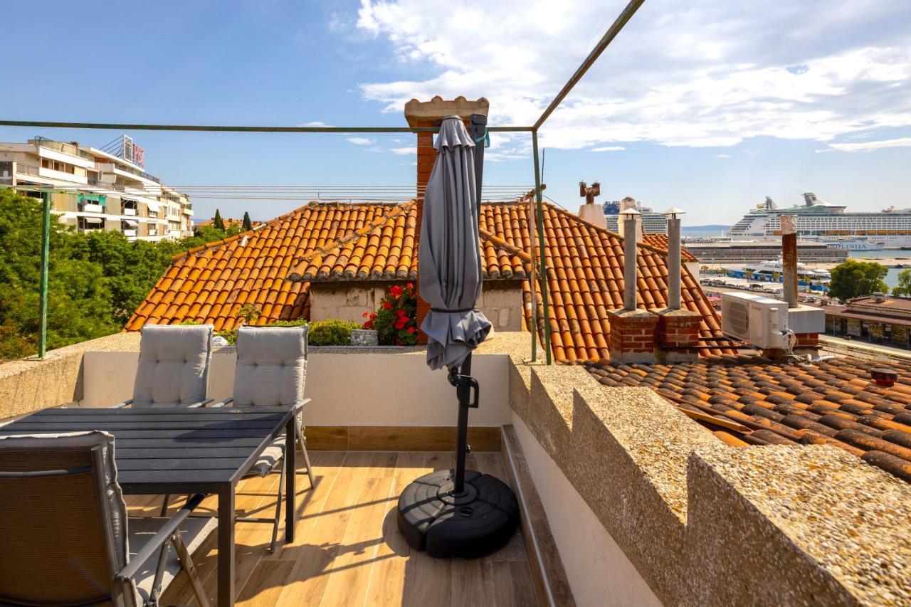 Luxury Apartment Olavia Rooftop Terrace & Seaview Сплит Экстерьер фото
