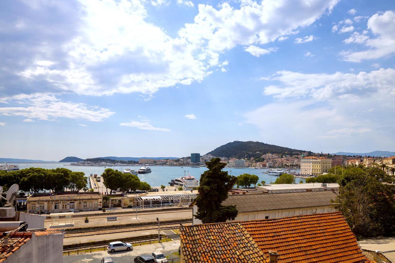 Luxury Apartment Olavia Rooftop Terrace & Seaview Сплит Экстерьер фото